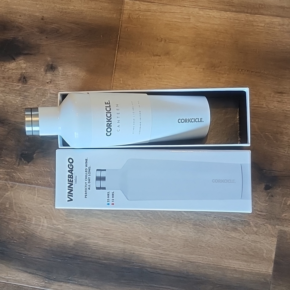 Vinnegago by Corkcicle